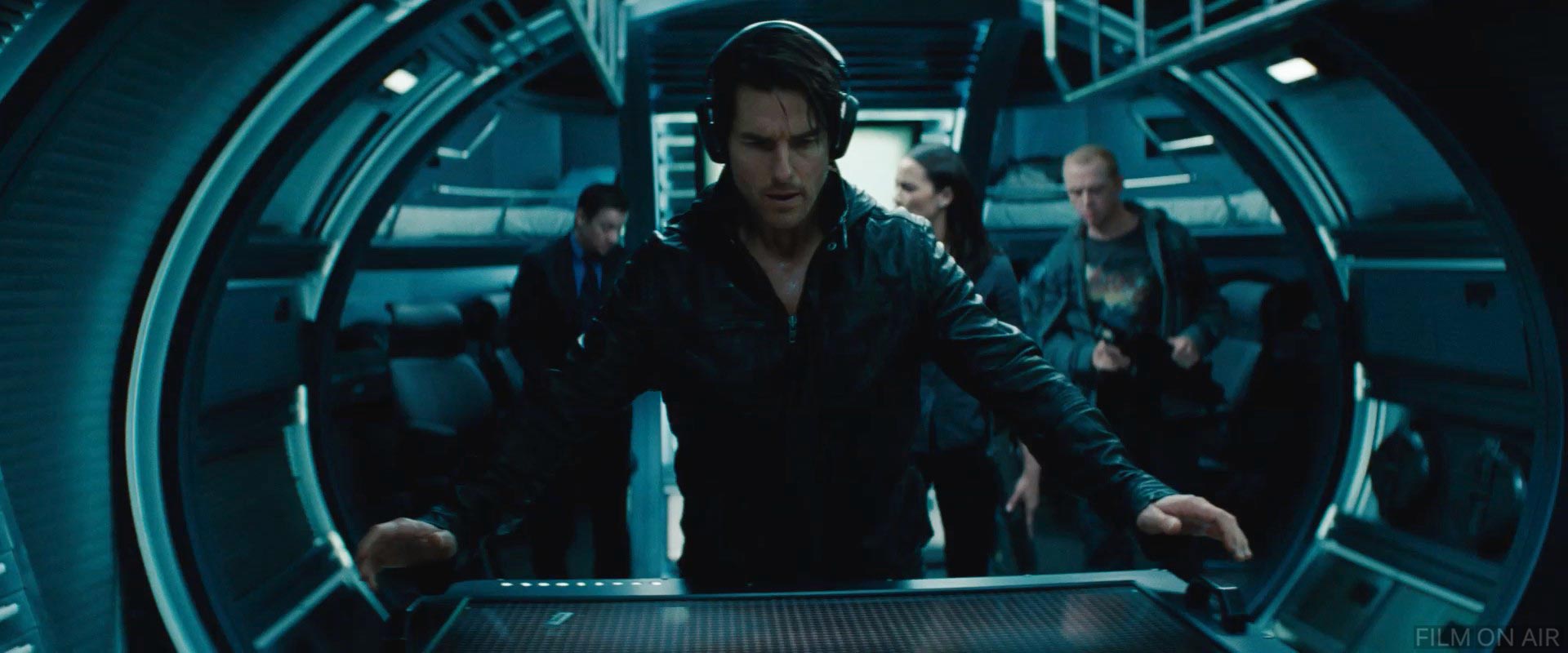 Computer Tom Cruise
 in Mission: Impossible 4 - Ghost Protocol in Mission: Impossible - Ghost Protocol