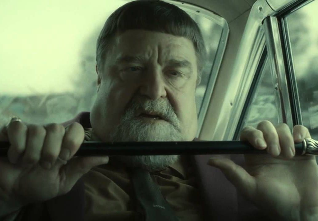 John Goodman, close-up