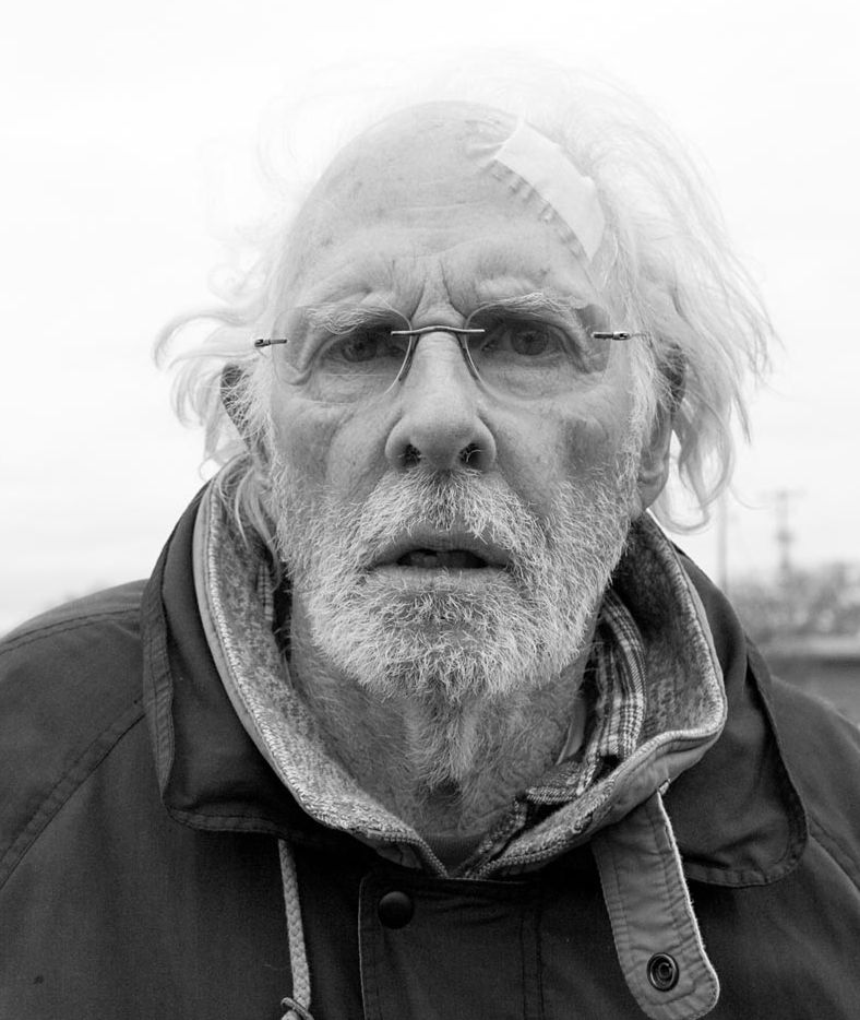 Close-up of Bruce Dern as Woody Grant