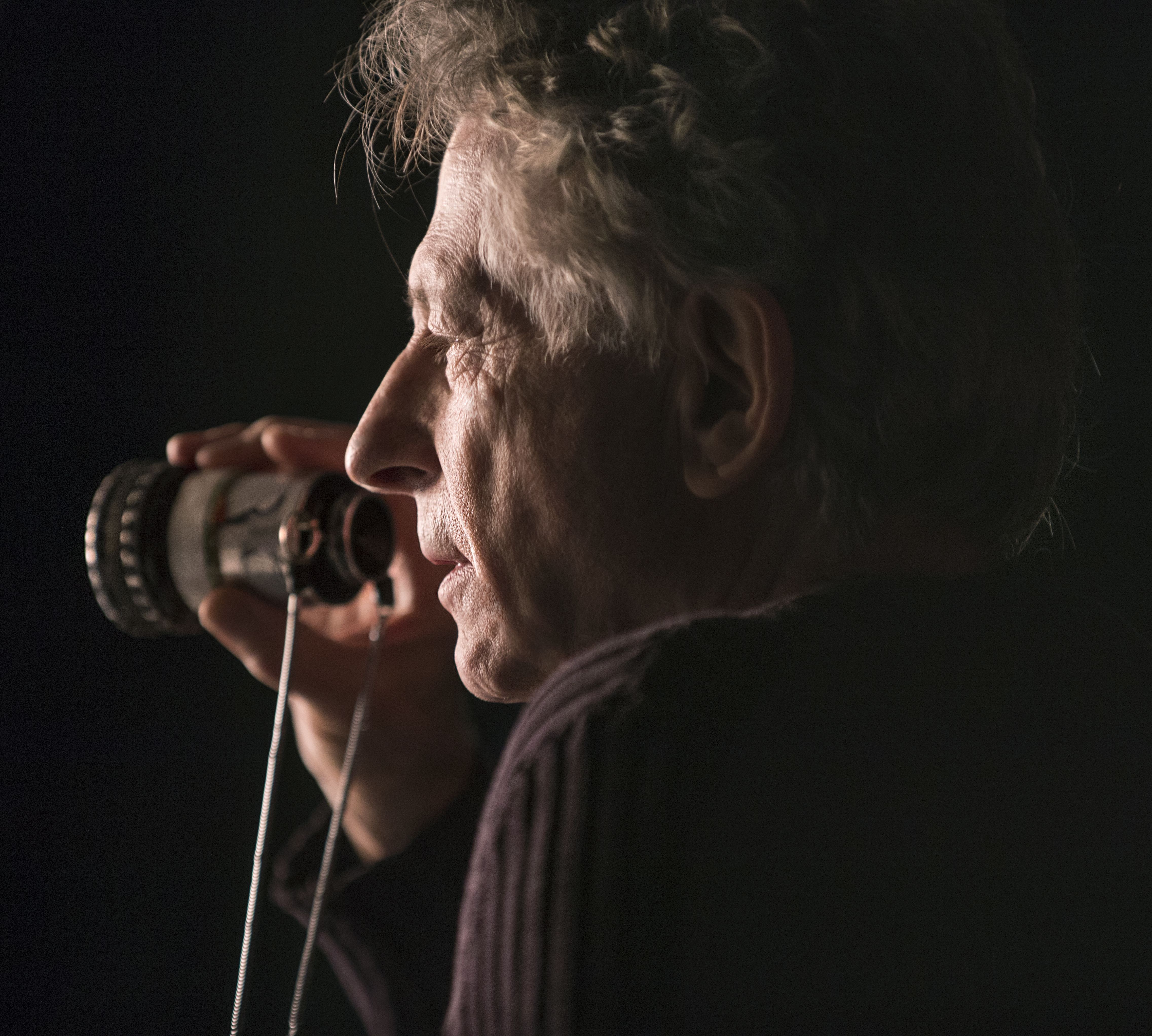 Polanski using viewfinder on the set of Venus in Fur