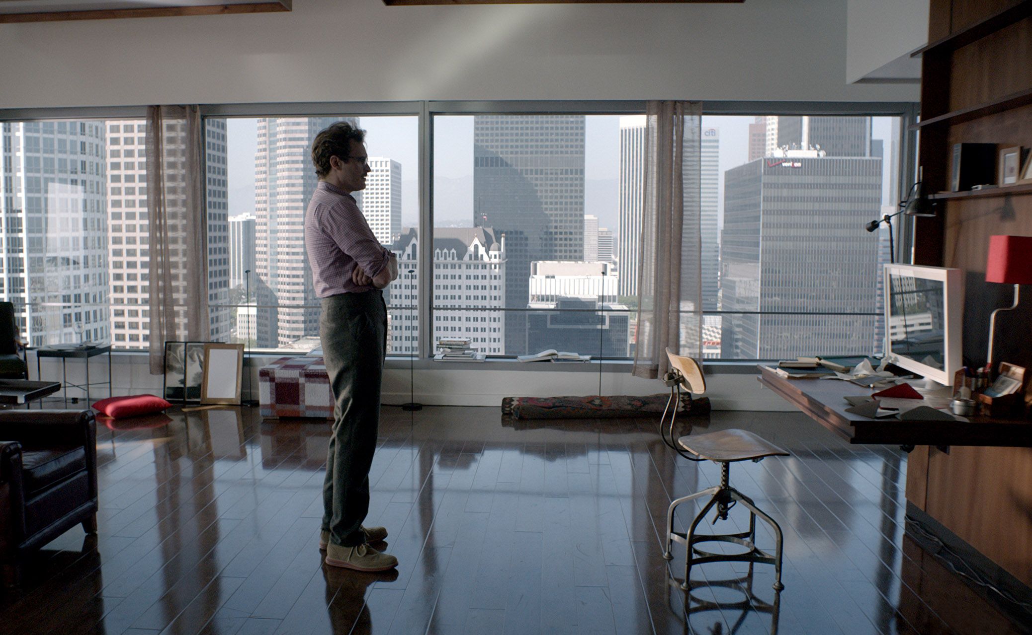 Joaquin Phoenix in his fancy apartment