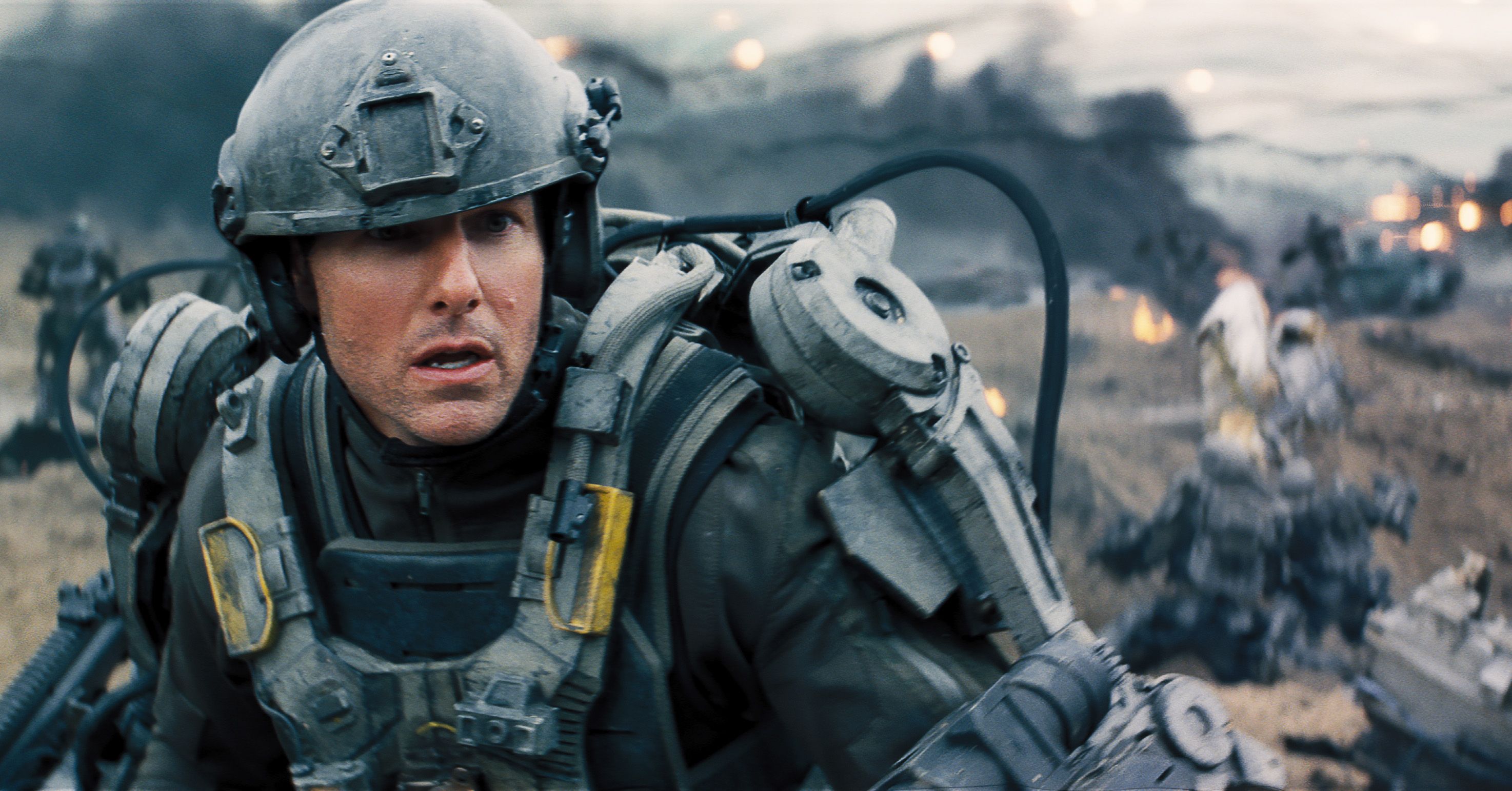 Tom Cruise as soldier Bill Cage in battle