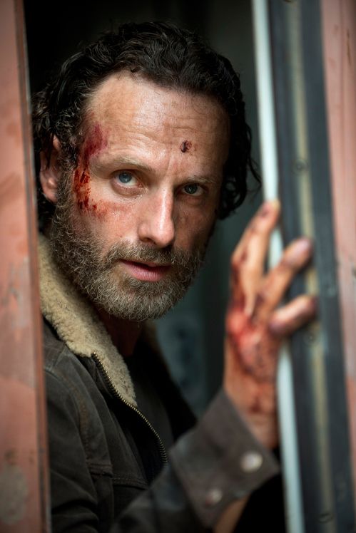 The Walking Dead debuts Season 5 photo