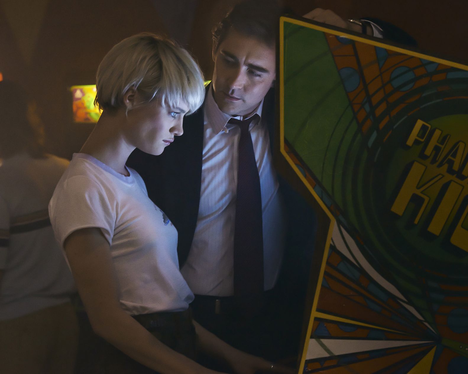Lee Pace and Mackenzie Davis playing games in Halt and Catch