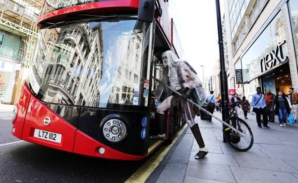 White Walker catching a bus