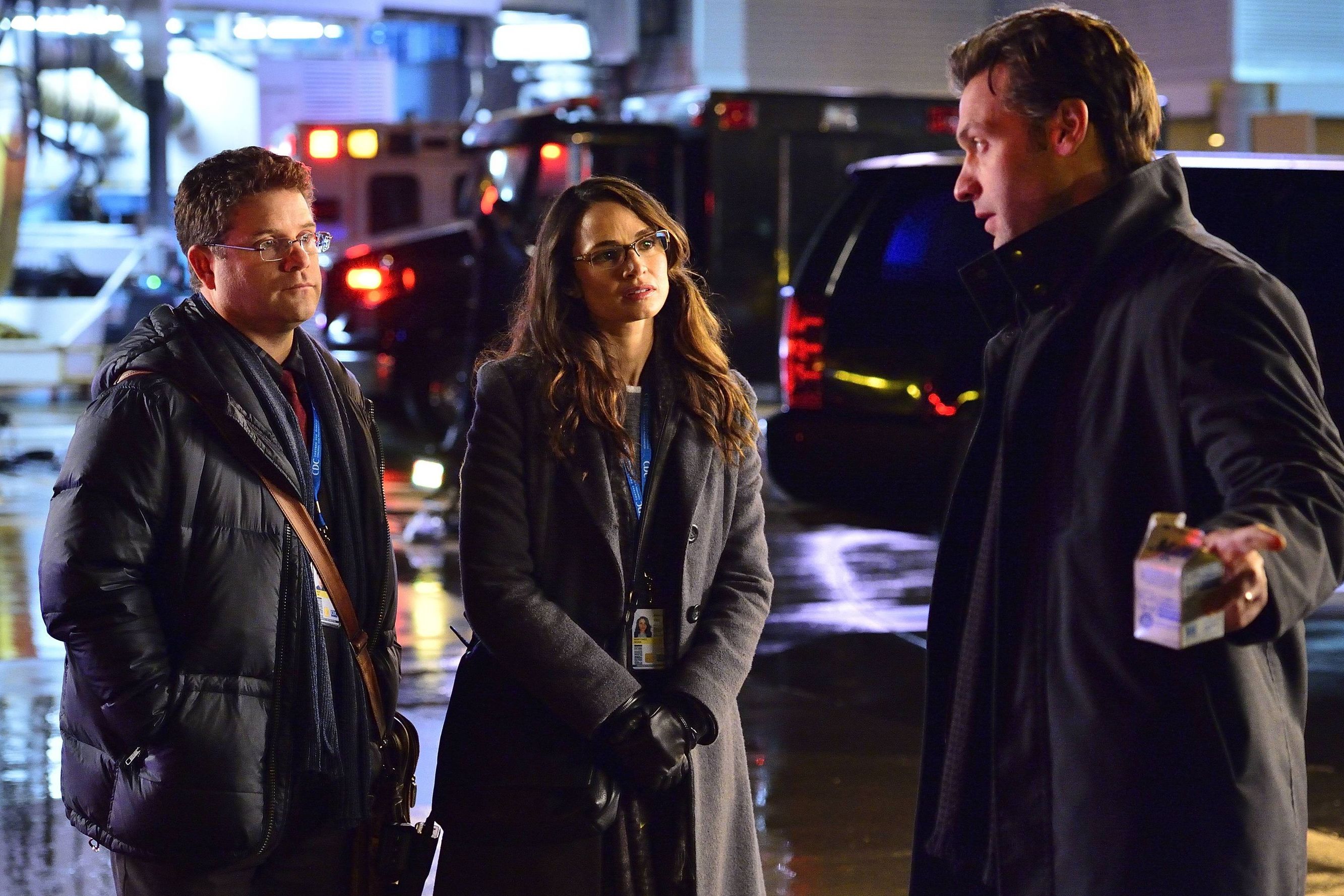 Mía Maestro, Corey Stoll and Sean Astin in The Strain