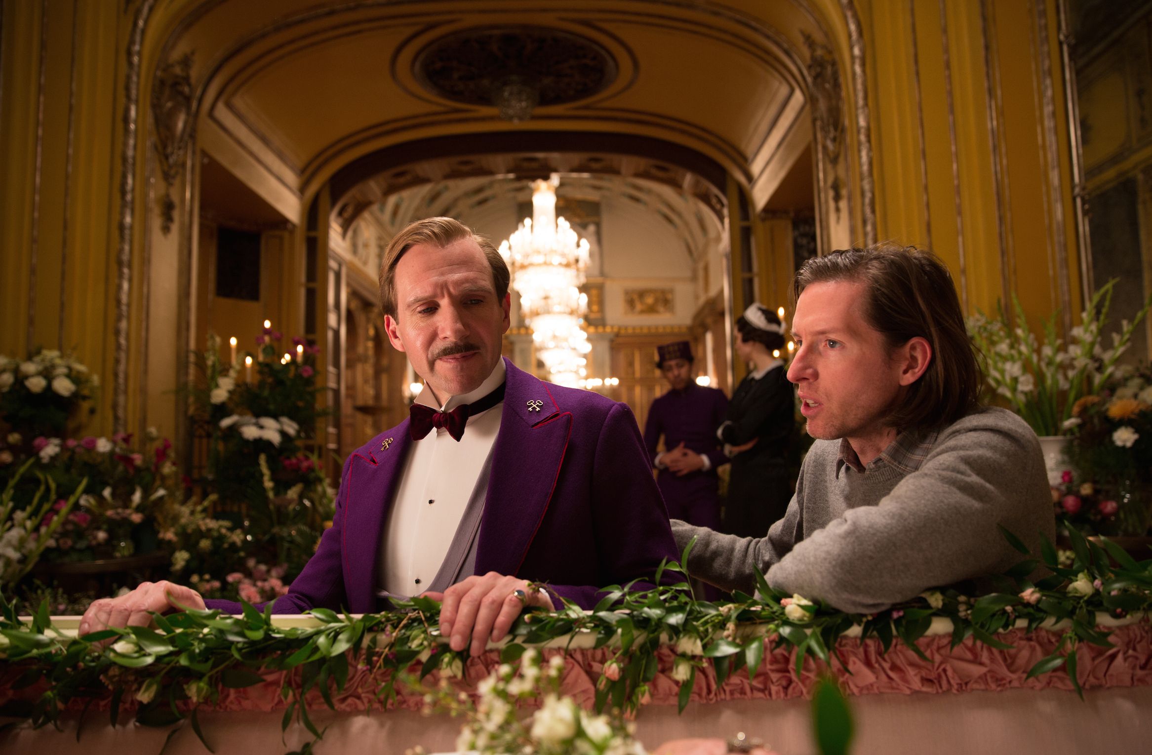 Wes Anderson and Ralph Fiennes behind the scenes in The Gran