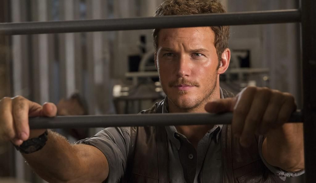 New still of Chris Pratt from Jurassic World