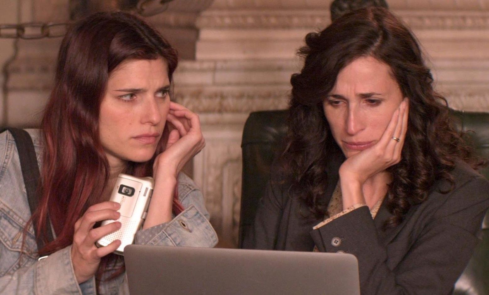 Lake Bell tries to record Michaela Watkins&#039; emotional voice