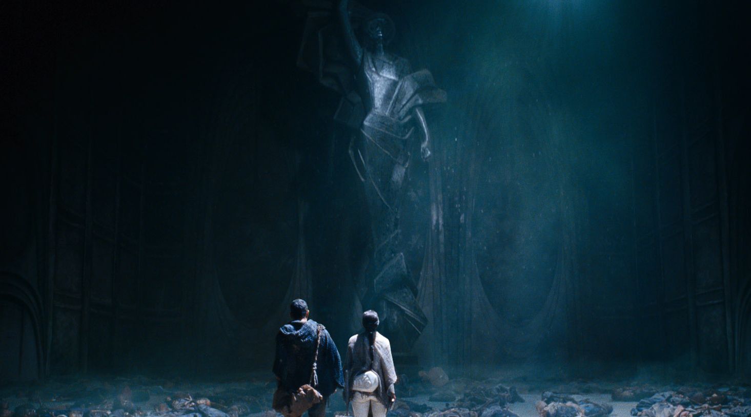 Tom Hanks and Halle Berry find huge statue in Cloud Atlas