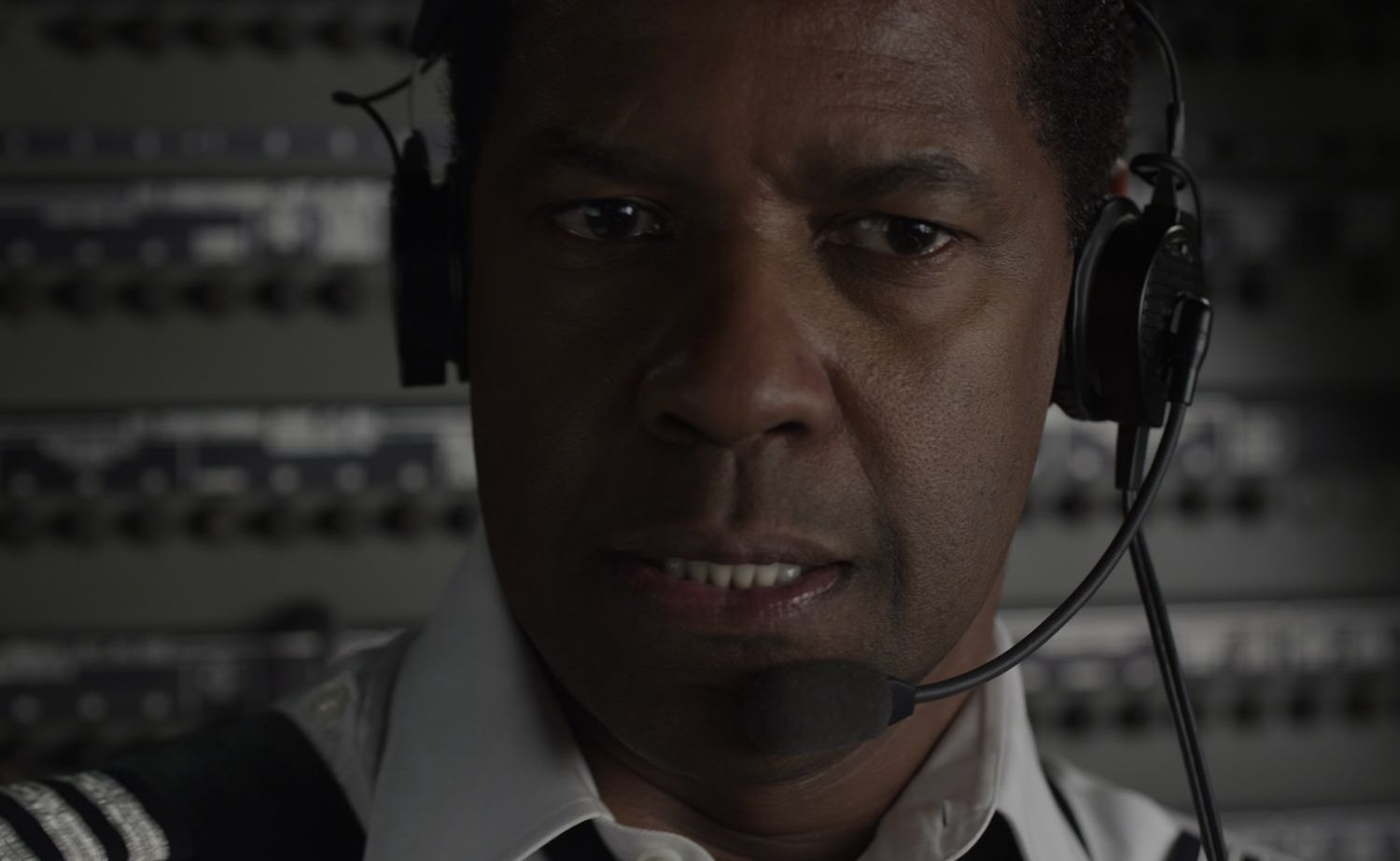 Denzel Washington as captain Whitaker in Flight
