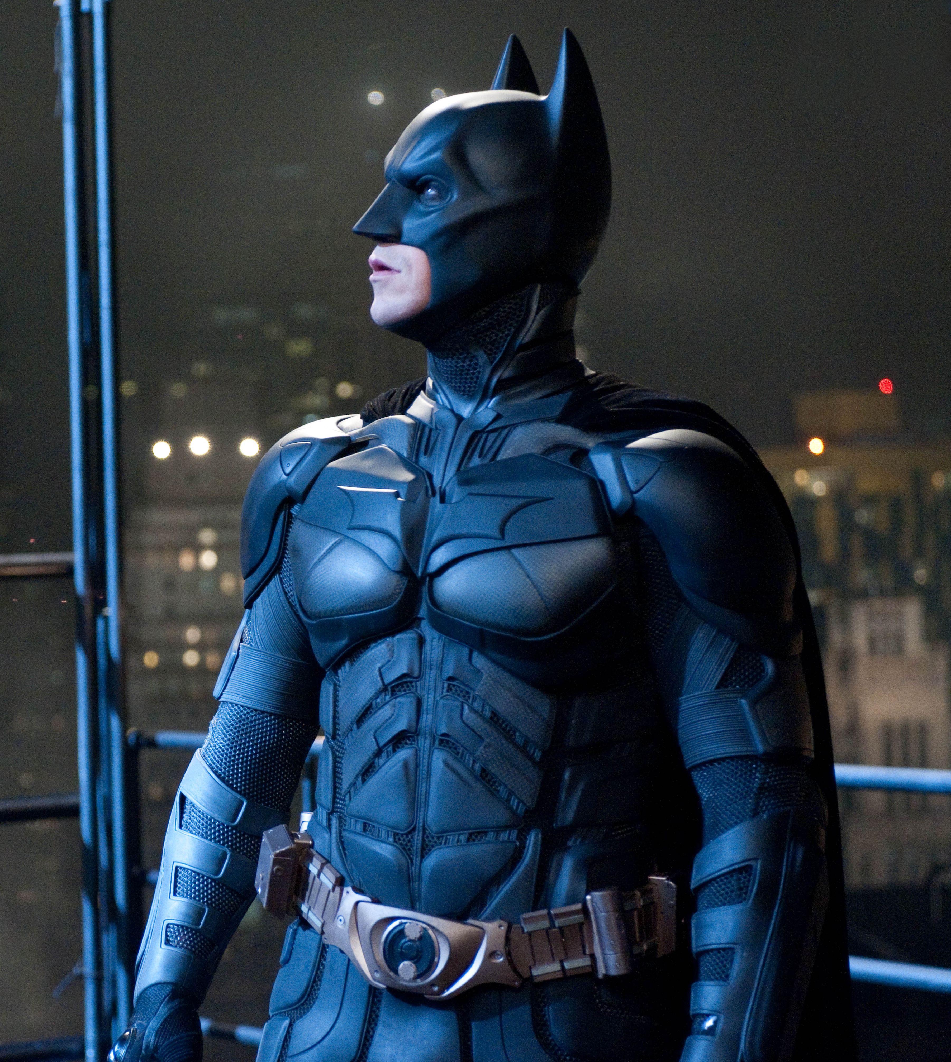 Batman looks into the sky - The Dark Knight Rises