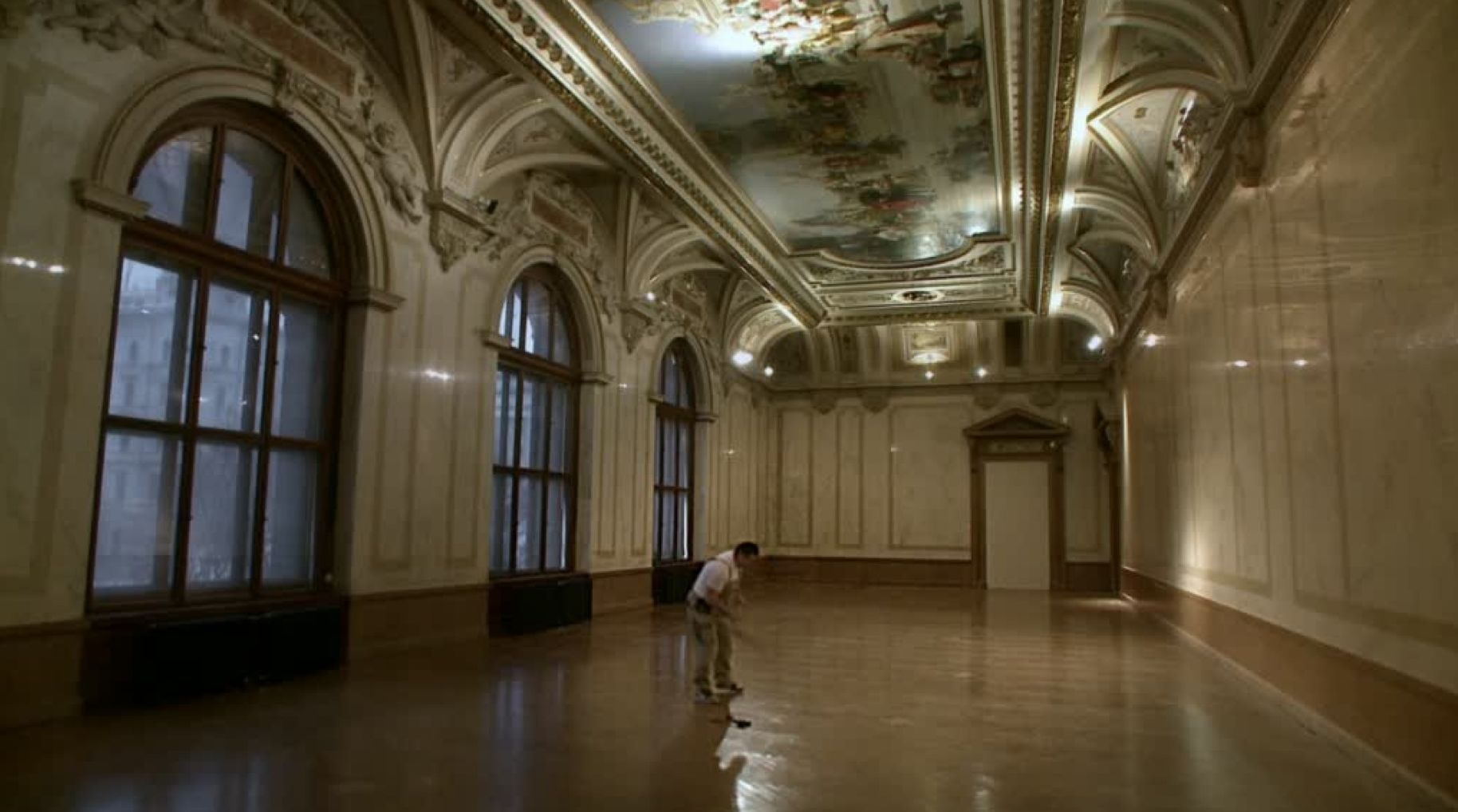 Removing the floor - The Great Museum