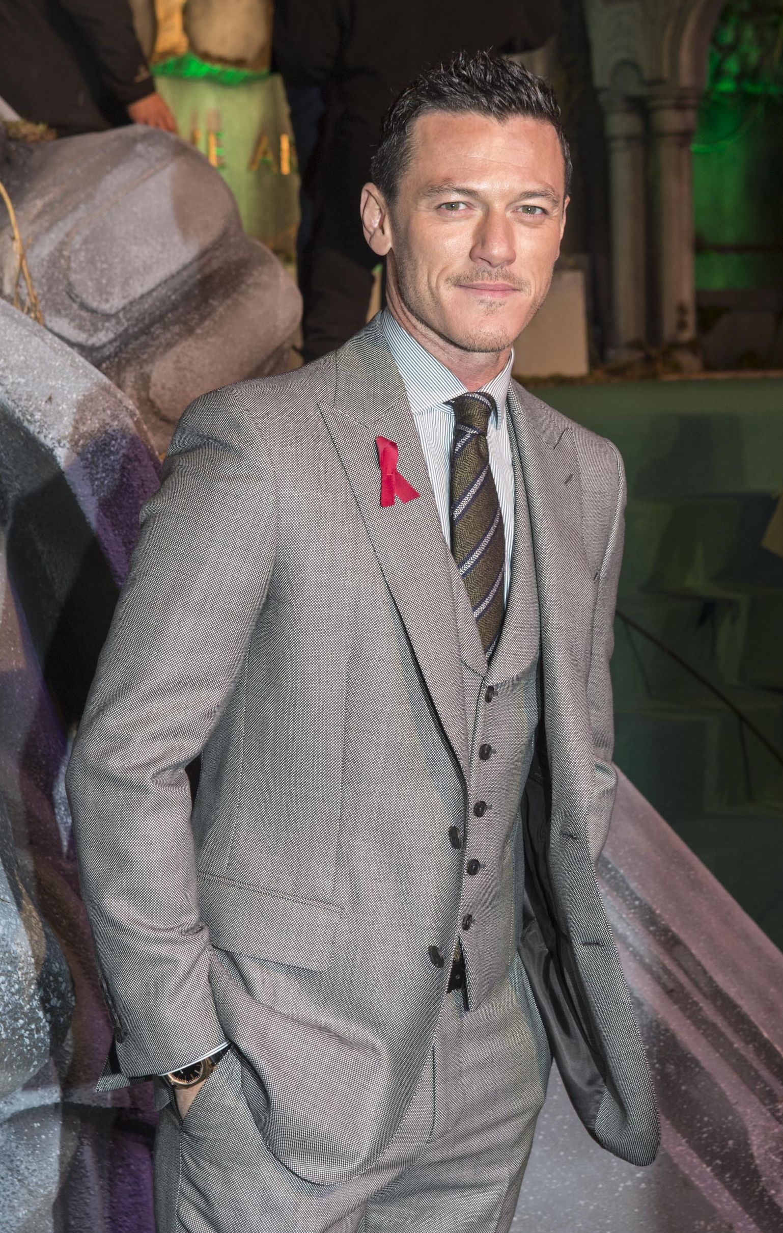 Luke Evans at The Hobbit: The Battle of the Five Armies premiere