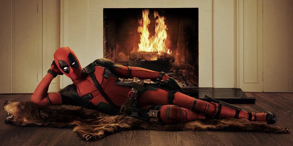 Ryan Reynolds Shows Off His 'Deadpool' Suit