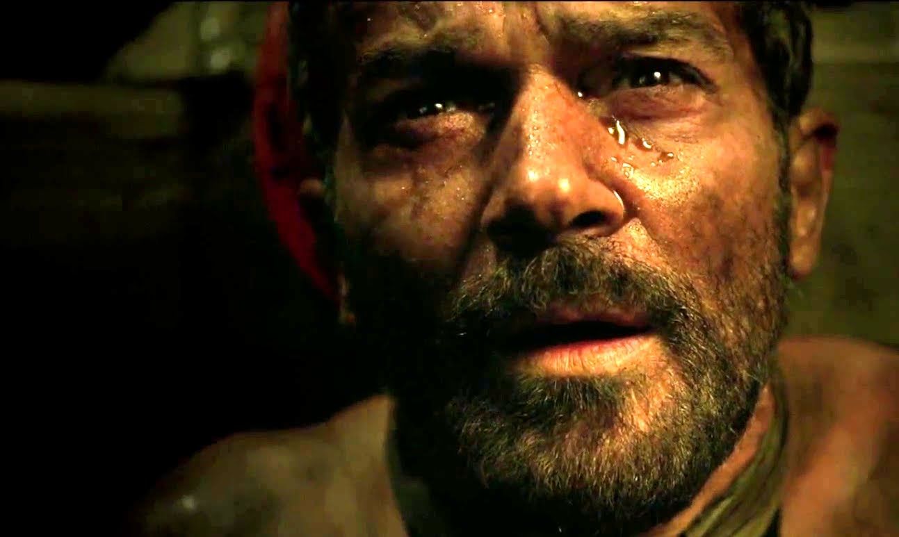 A Tearful Antonio Banderas in &#039;The 33&#039;