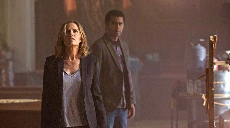 Kim Dickens stars in Fear the Walking Dead