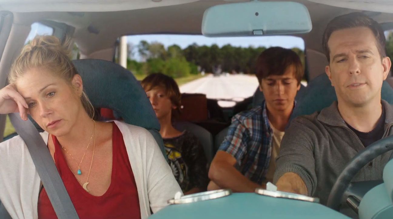 Christina Applegate and Ed Helms in car on Vacation