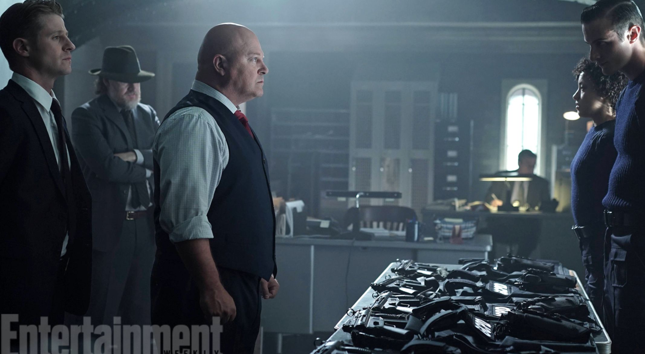 First look at Michael Chiklis as Captain Barnes in Season 2 