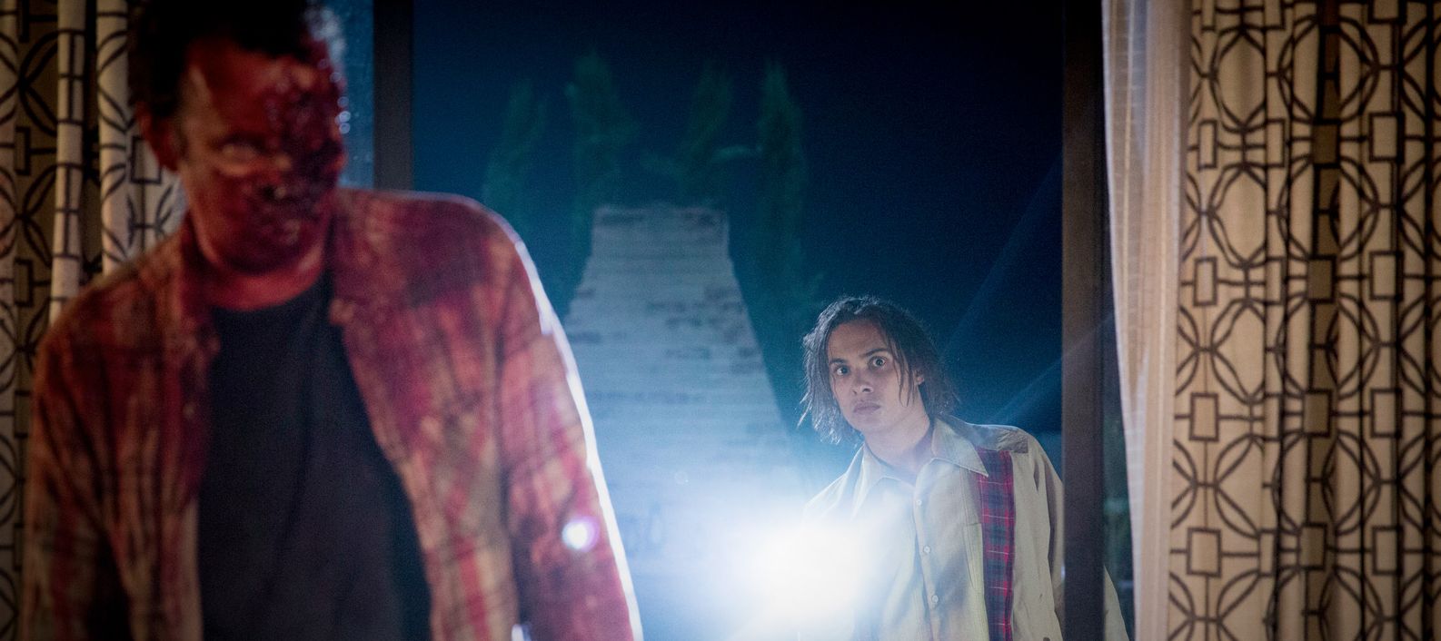 Frank Dillane in Fear the Walking Dead, Episode 3