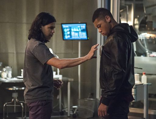 Cisco fits Jax with Firestorm device at Star Labs