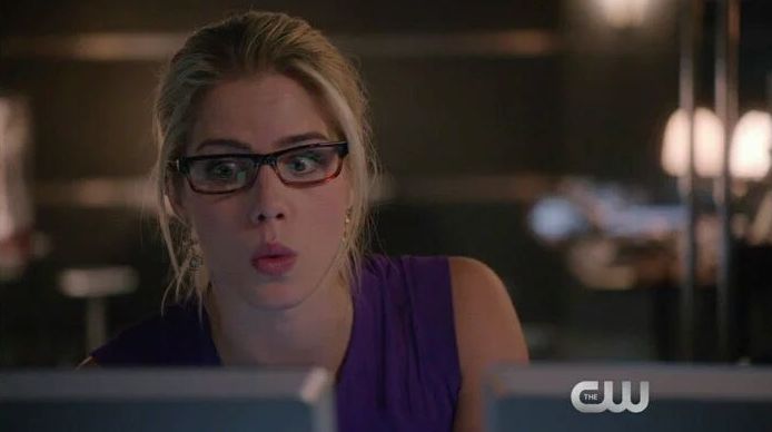 Felicity Smoak trying to solve Ray Palmer mystery