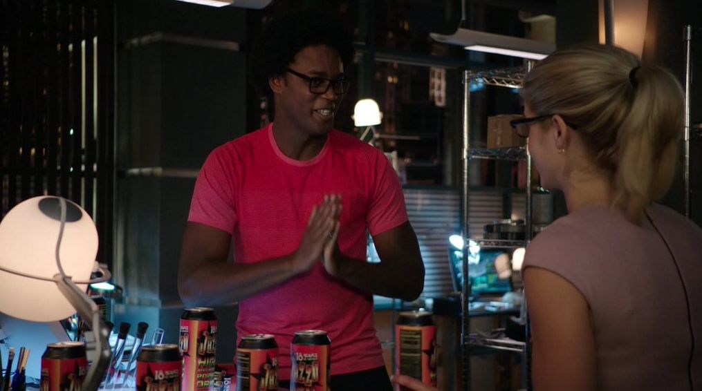 Curtis Holt, Felicity Smoak photo credit @amellynation