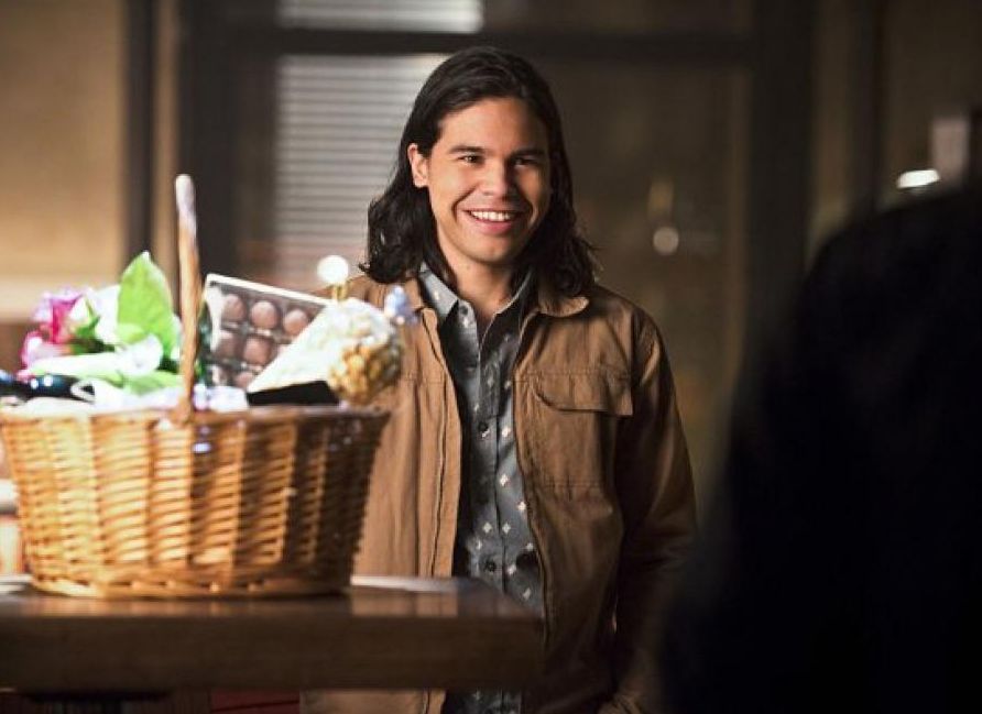 Cisco Ramon on his 1st date re-do with Hawkgirl