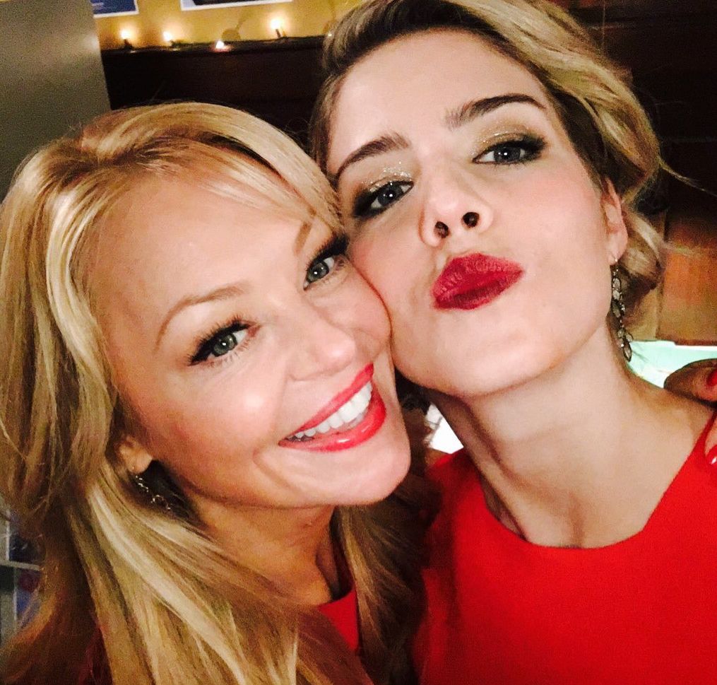 Charlotte Ross/Mama Smoak &amp; Emily Bett Rickards/Felicity Smo