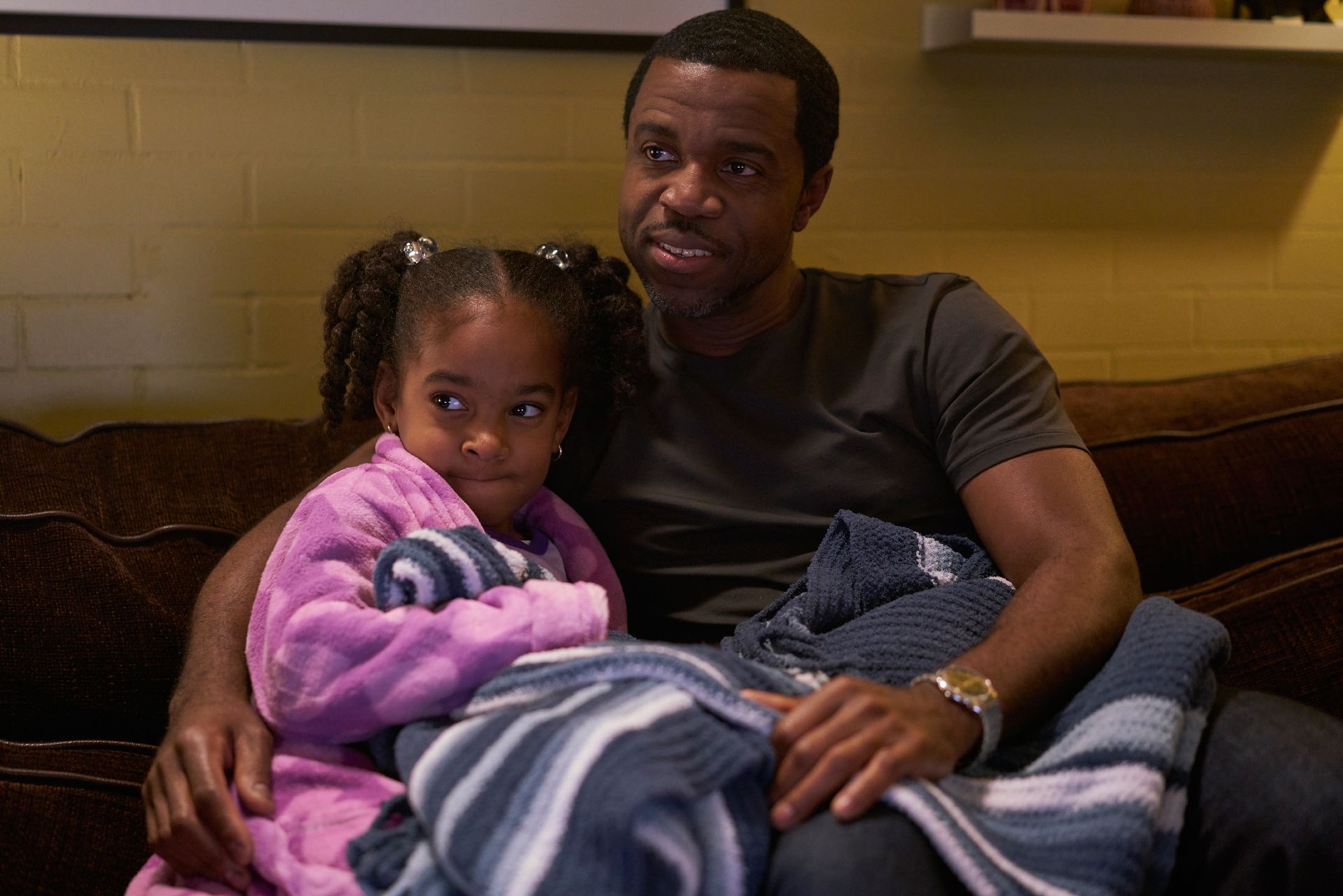 Kevin Hanchard as Detective Arthur Bell