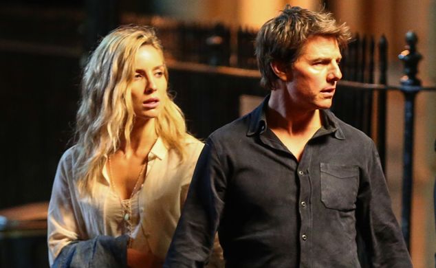 First image of Tom Cruise on the set of 'The Mummy'