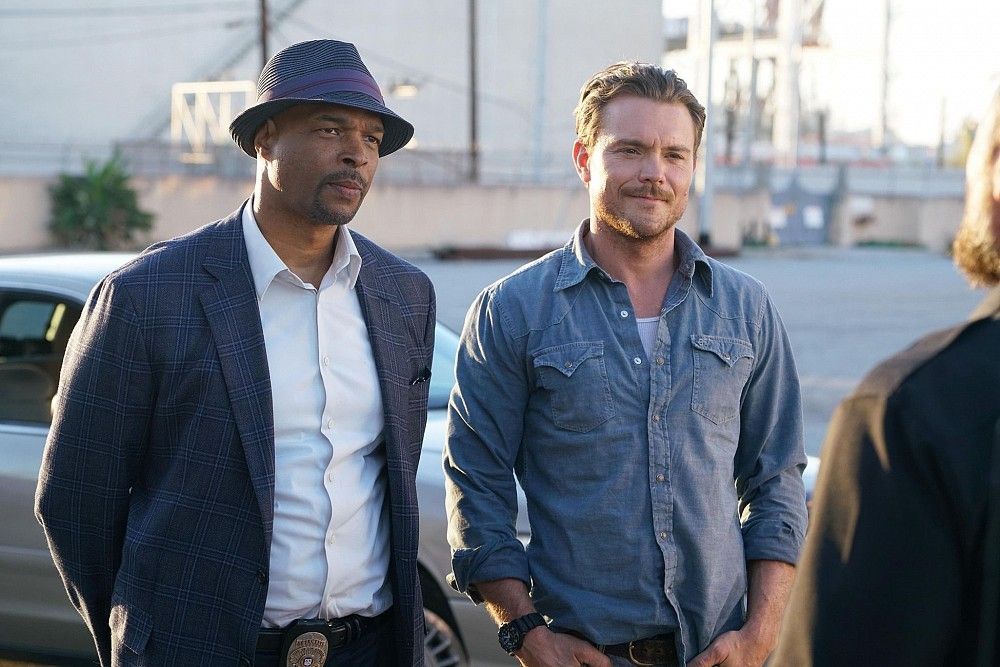 Damon Wayans Sr. as Roger Murtaugh &amp; Clayne Crawford as Mart