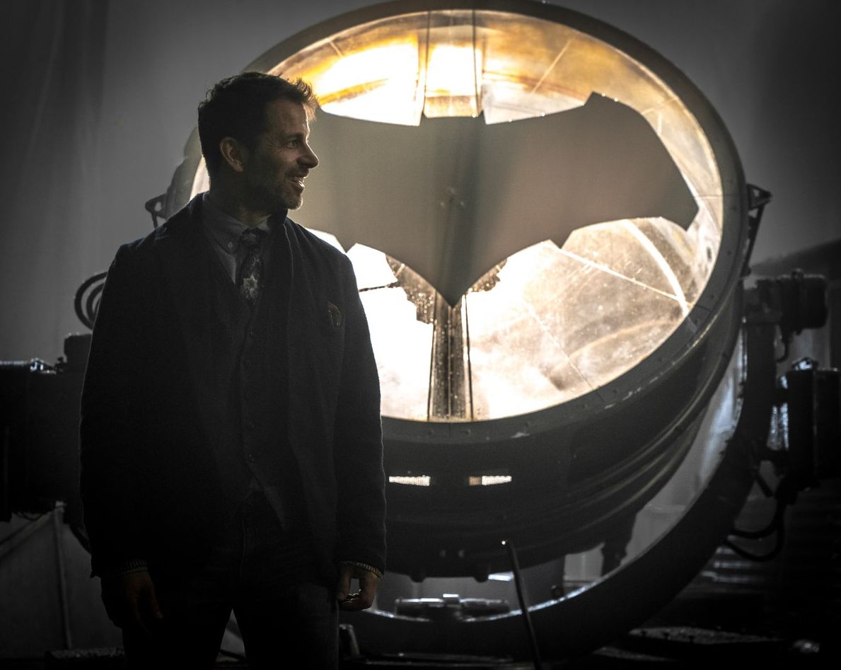 Zack Snyder shows off the bat symbol in Justice League