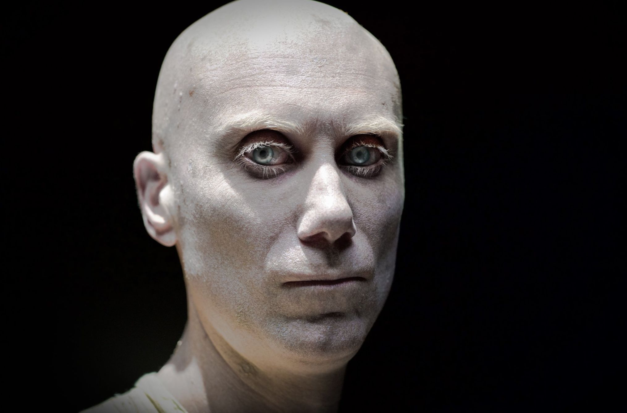 First look at Stephen Merchant as Mutant Caliban in &#039;Logan&#039;