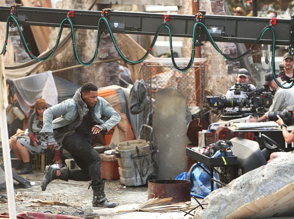 First look at John Boyega on the set of Pacific Rim 2