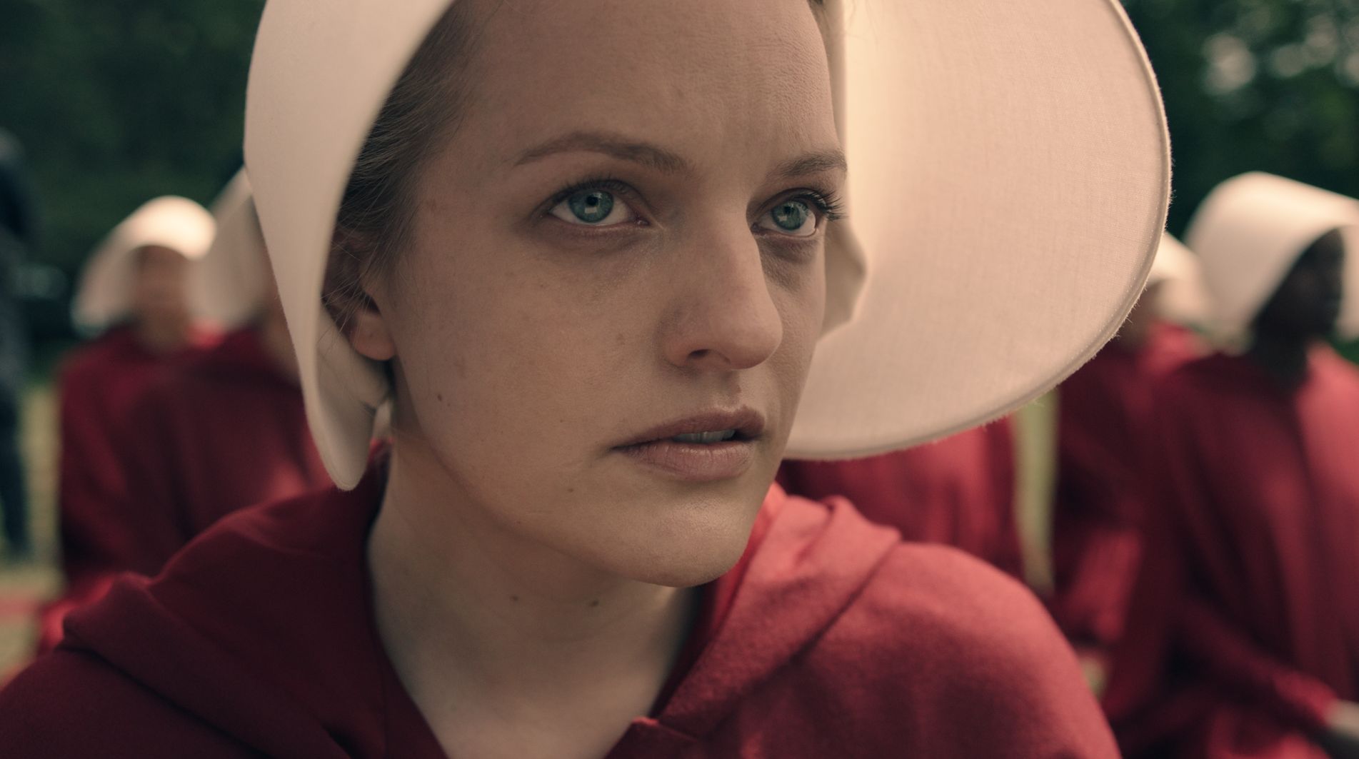 Elizabeth Moss in The Handmaid&#039;s Tale