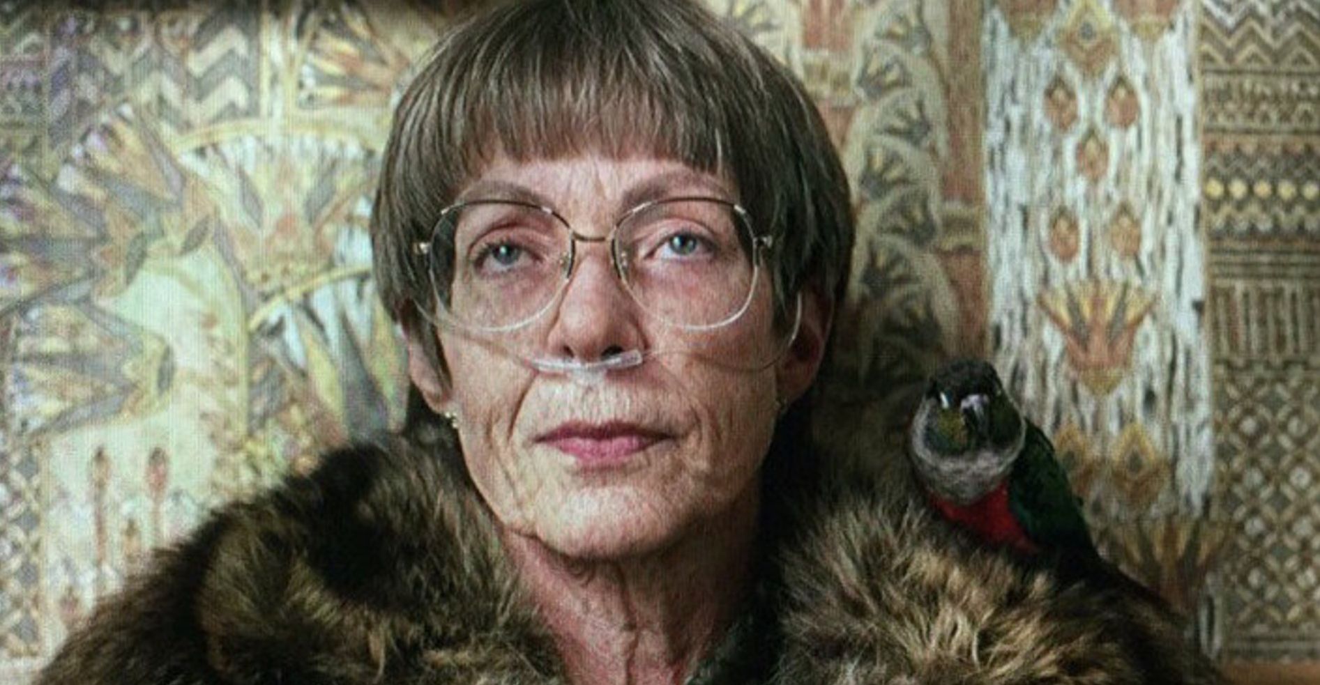 Allison Janney and bird in "I, Tonya"