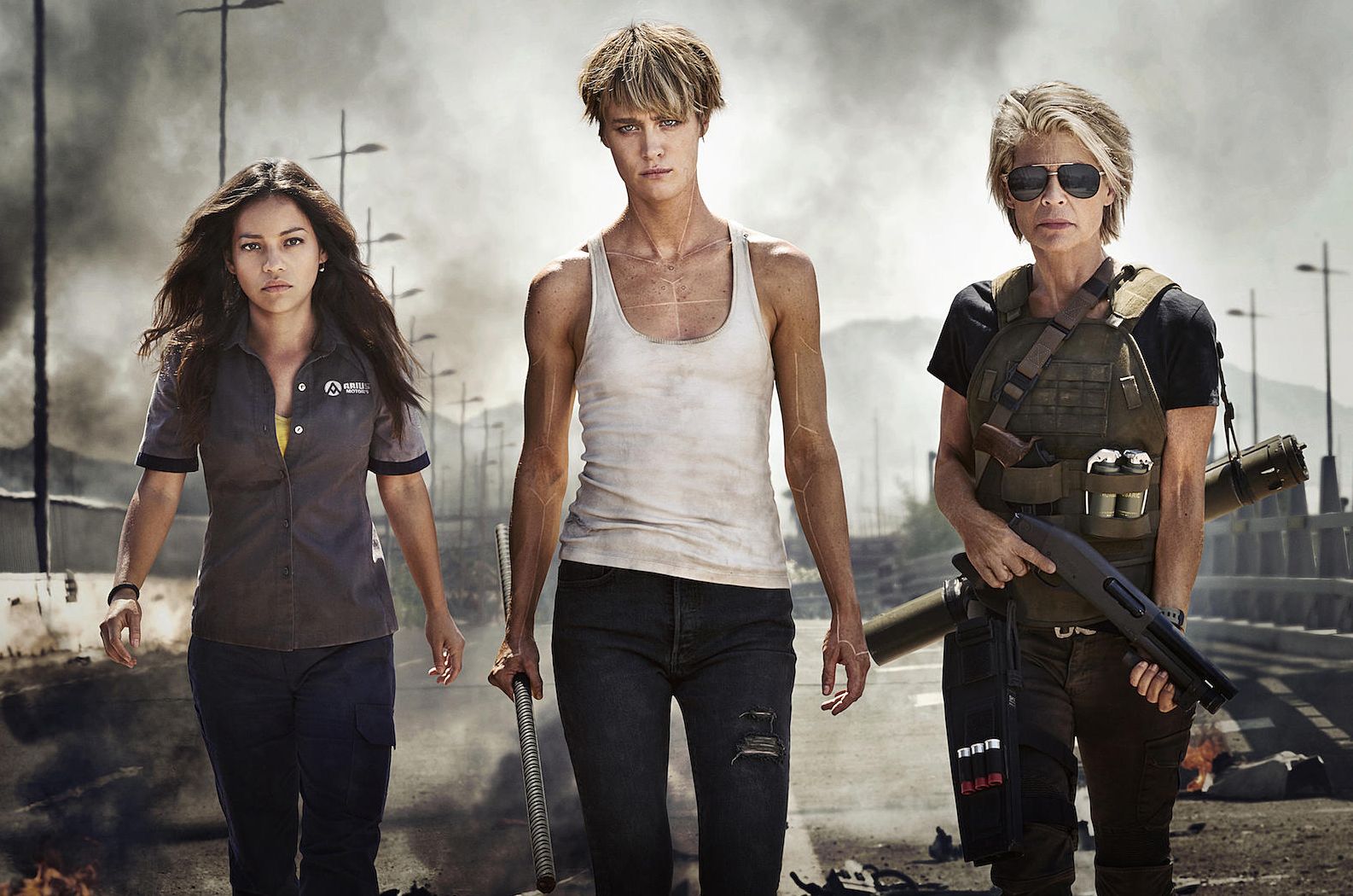 Natalia Reyes, Mackenzie Davis, Linda Hamilton