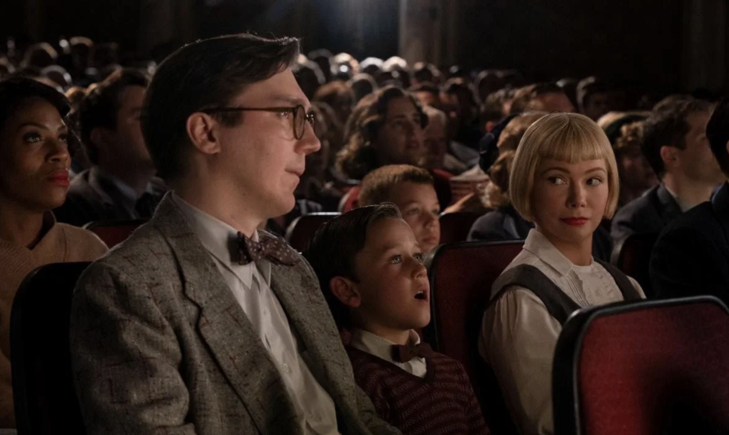Paul Dano, Mateo Zoryon Francis-DeFord and Michelle Williams in &#039;The Fabelmans&#039; (2022)
