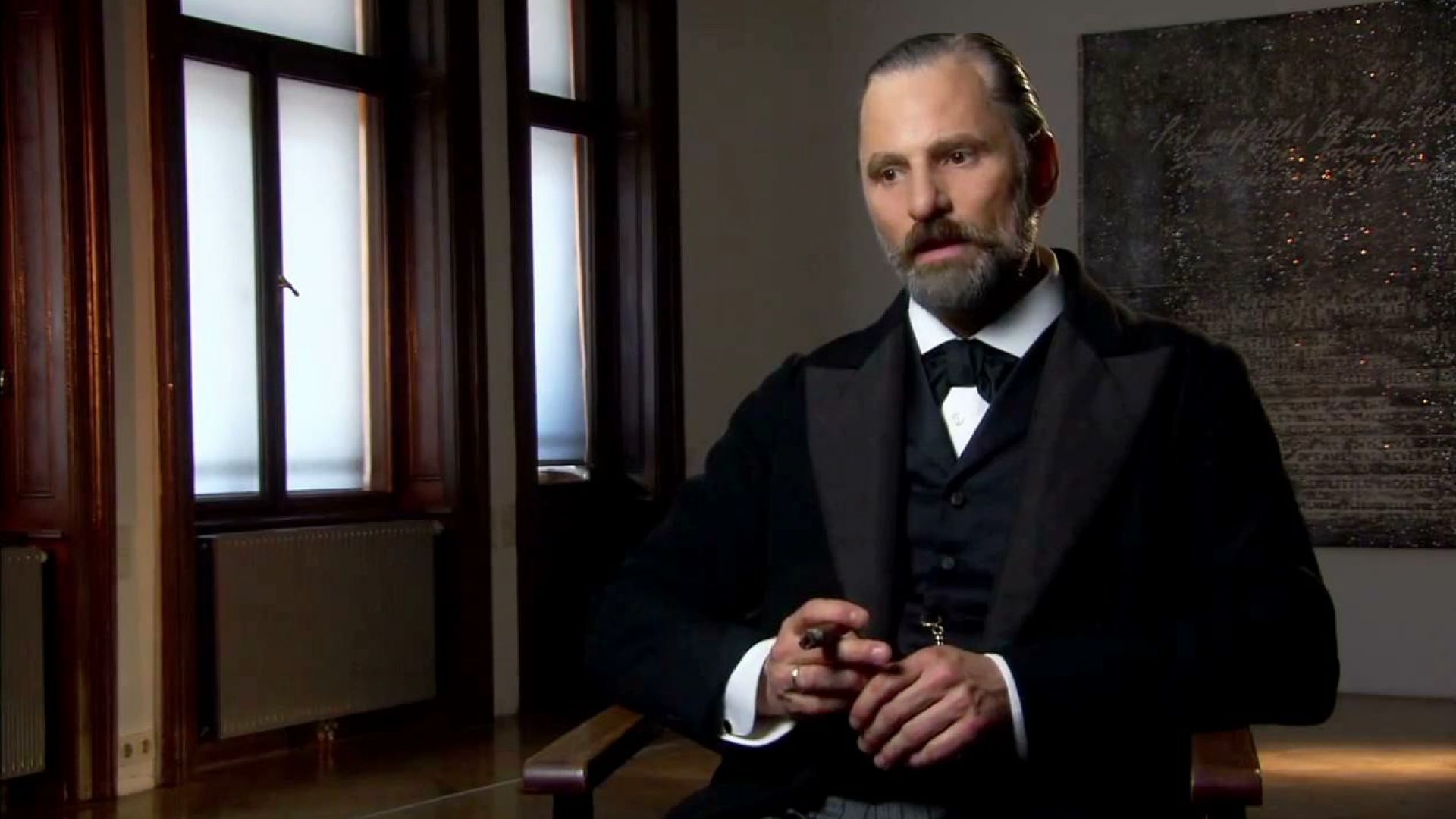 Viggo Mortensen on the humorous, yet very formal Freud in A Dangerous Method