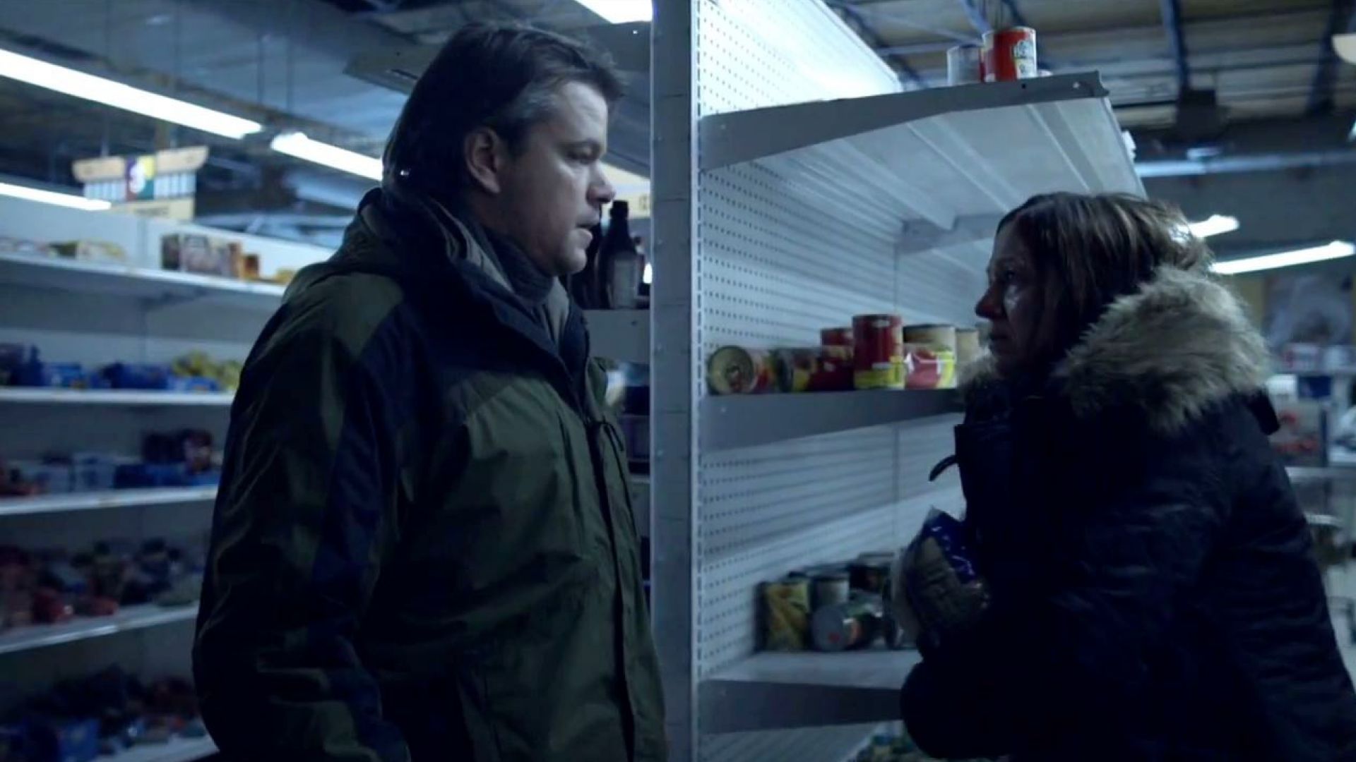 Woman coughs on Matt Damon in Contagion