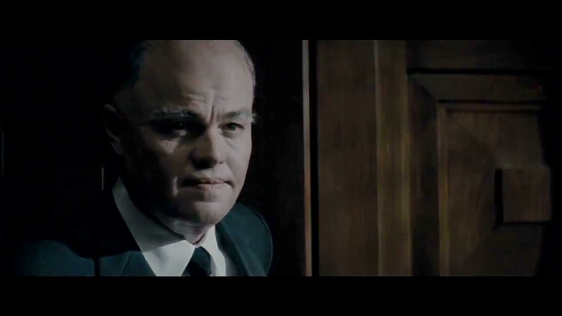 J. Edgar threatens Robert Kennedy with a bomb