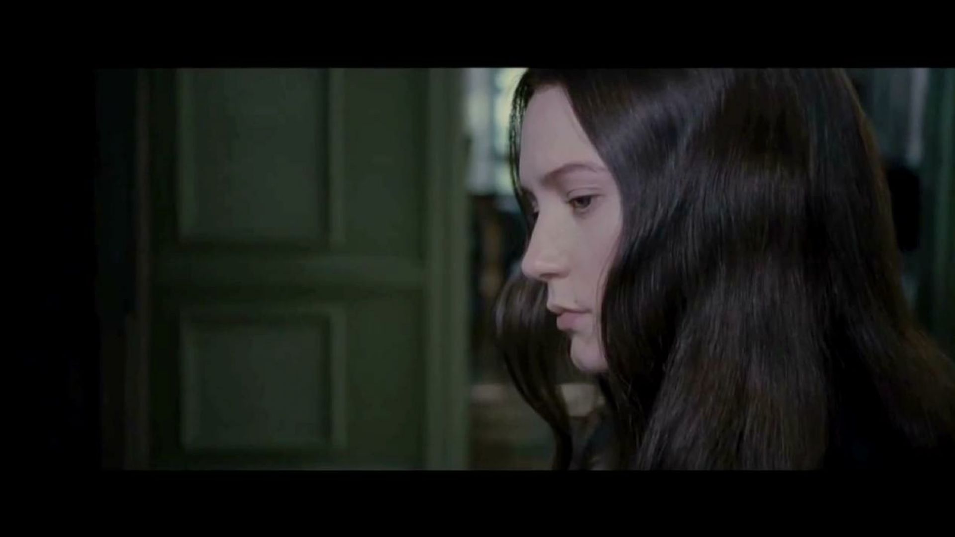 Mia Wasikowska plays the piano in Stoker