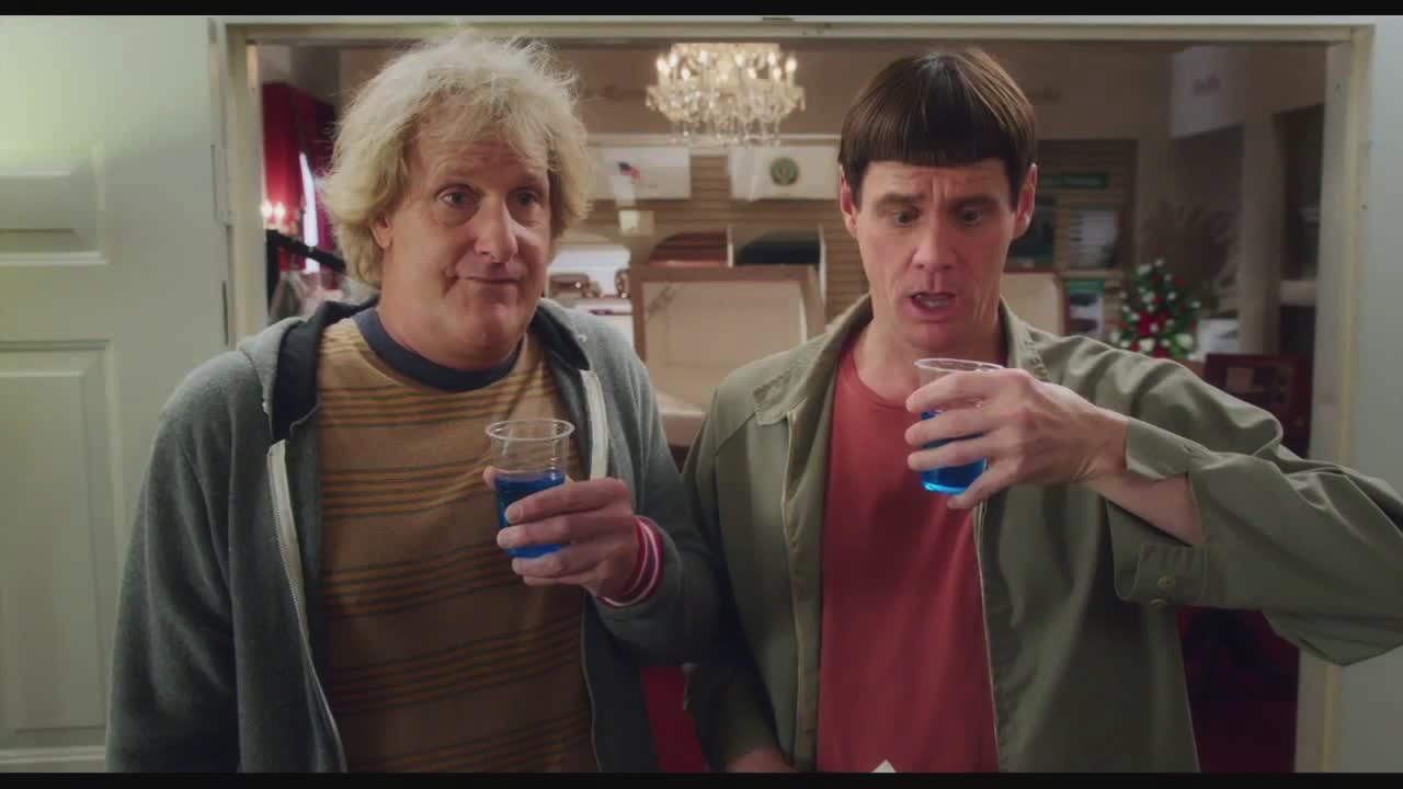 Dumb and Dumber To | &quot;Funeral Drink&quot;