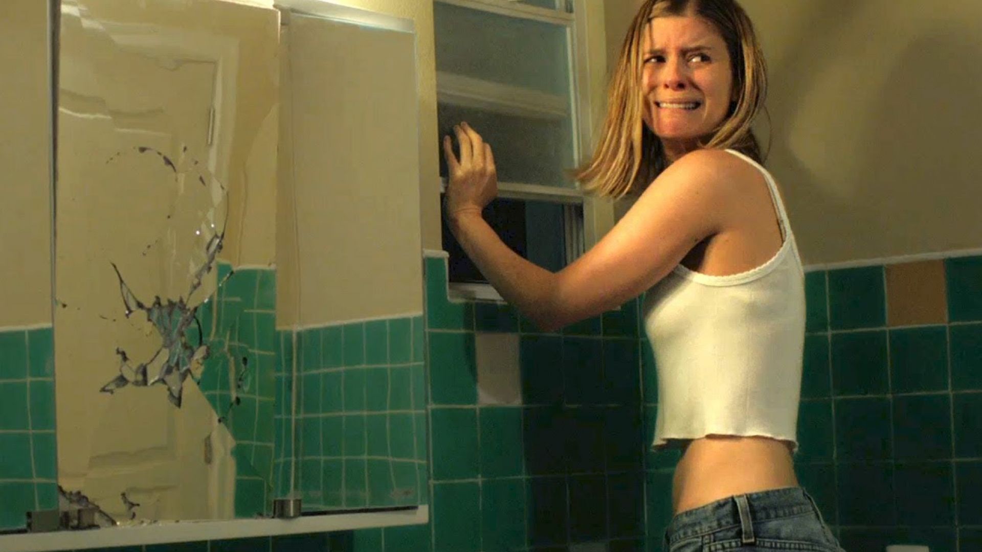 Kate Mara taken hostage by David Oyelowo in trailer for thriller 'Capt...