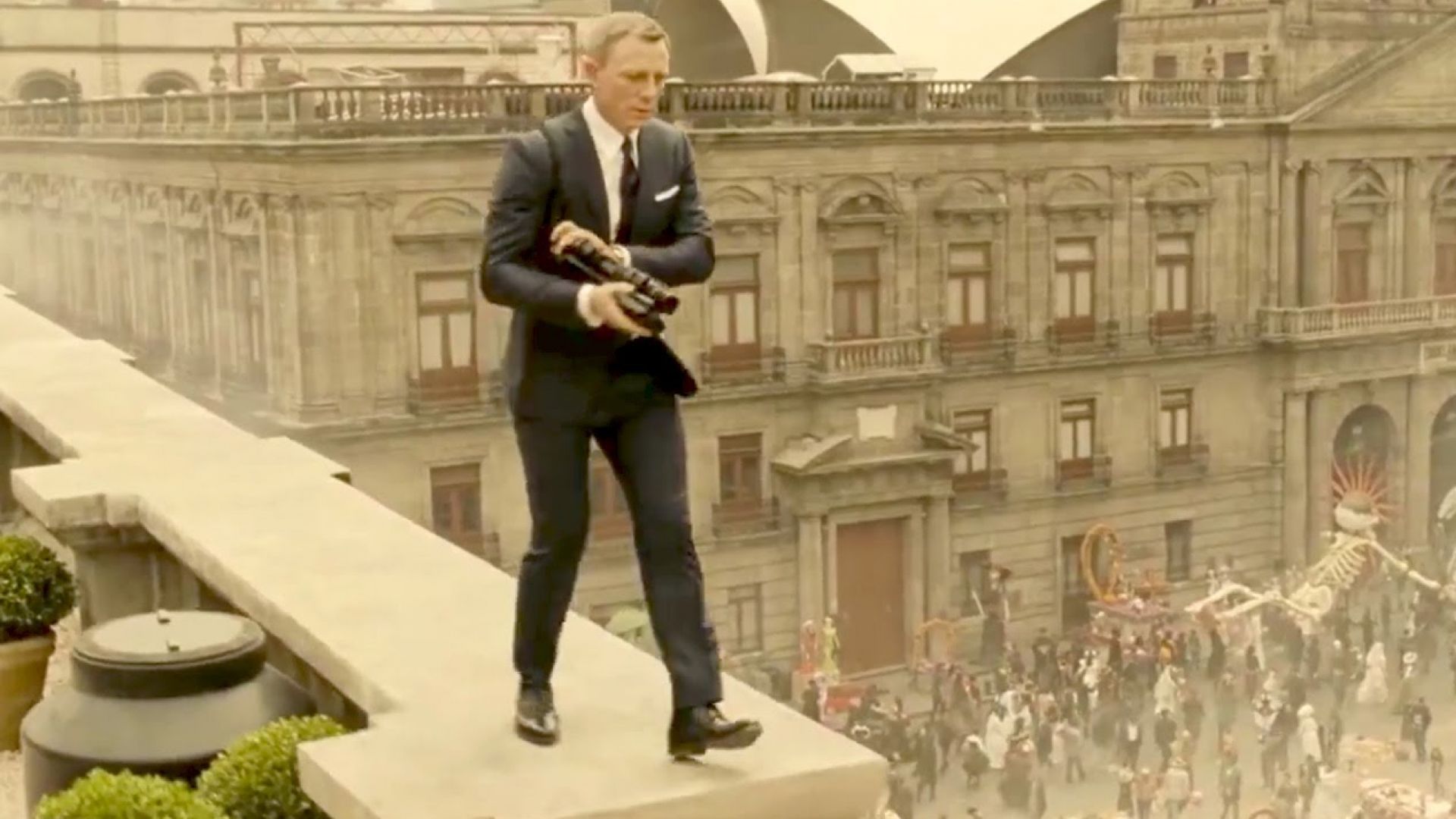 New &#039;Spectre&#039; featurette goes into the depth of the action
