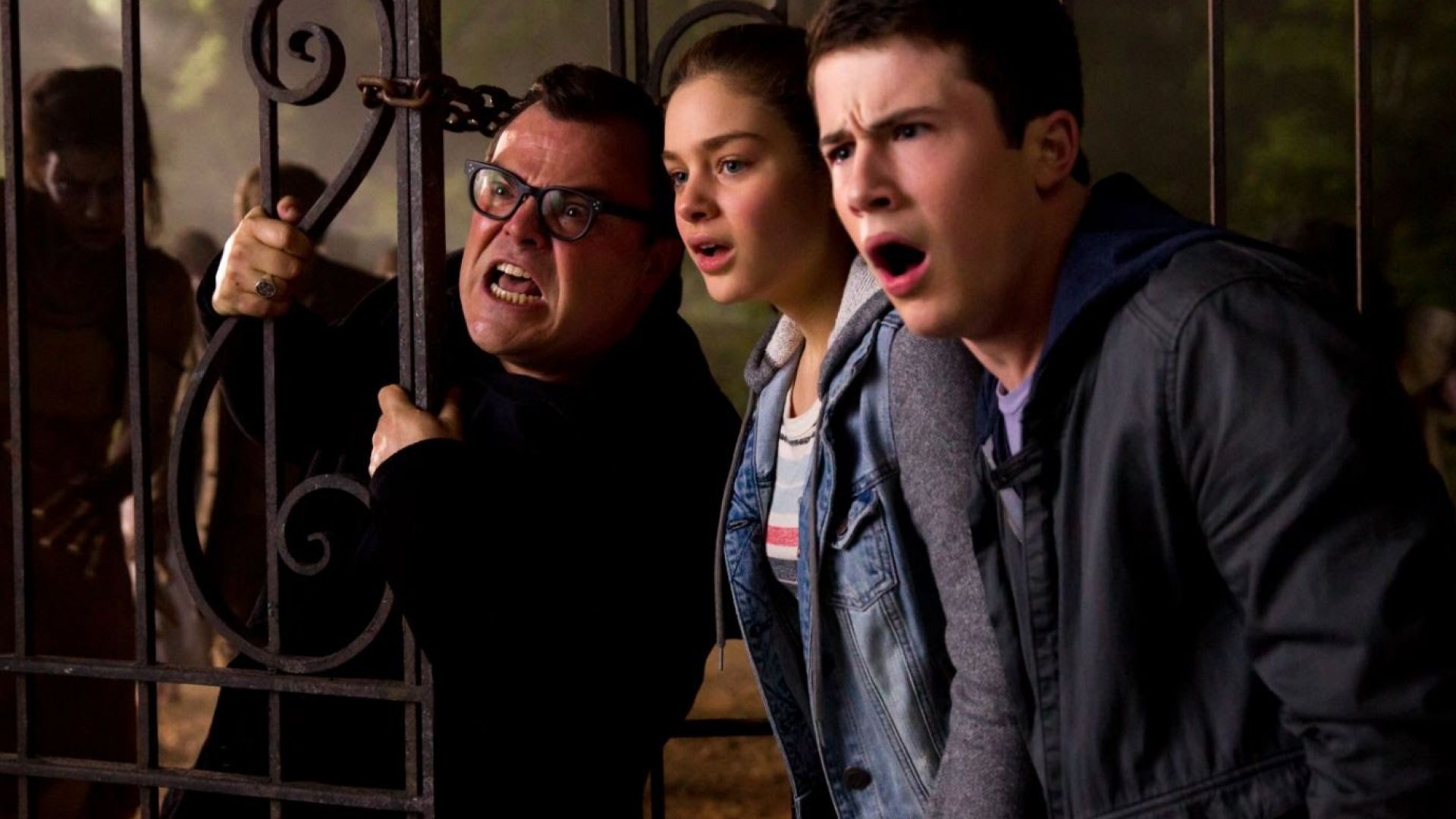 Giant Praying Mantis shows up in new clip from &#039;Goosebumps&#039;