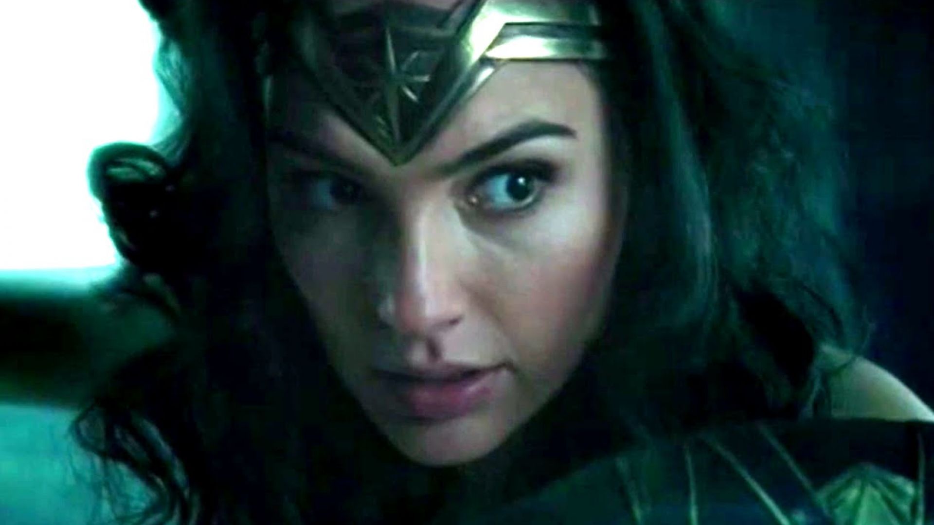 Wonder Woman Featurette First Footage