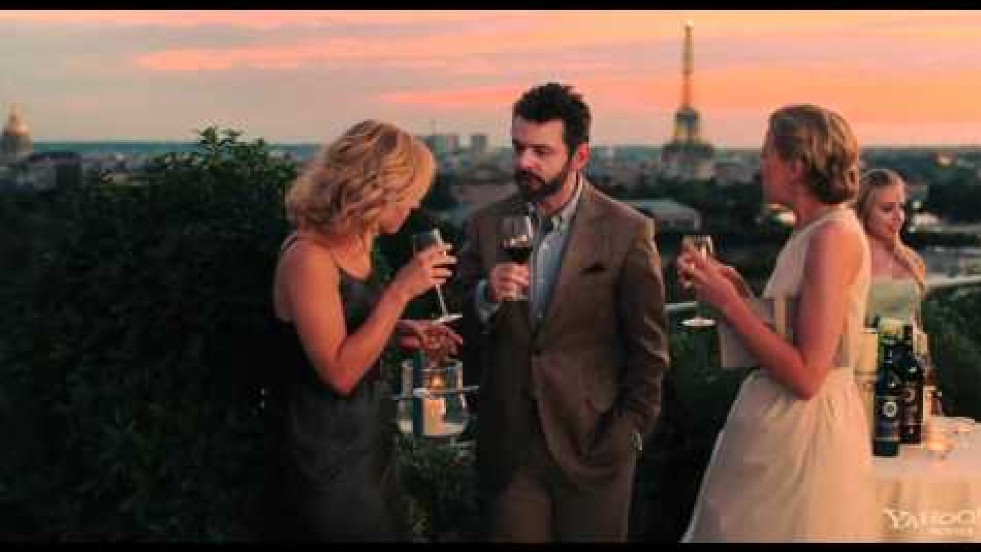 Midnight In Paris Trailer011